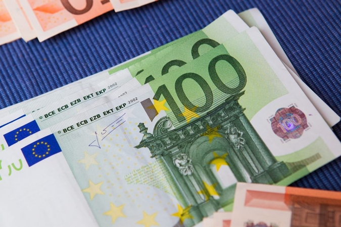 Partijos pradeda kaupti lėšas rinkimams, žmonių aukos siekia ir tūkstančius