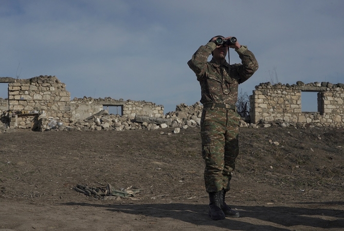 Maskva reiškia susirūpinimą dėl įtampos tarp Armėnijos ir Azerbaidžano