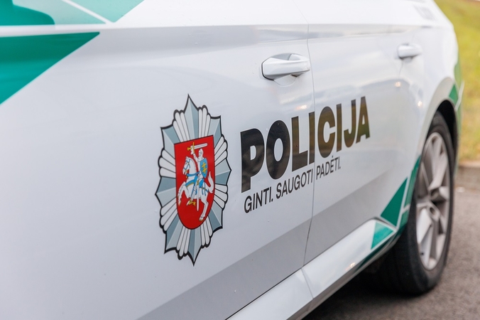 Už Žasliuose sustabdyto BMW vairo – išgėręs policininkas