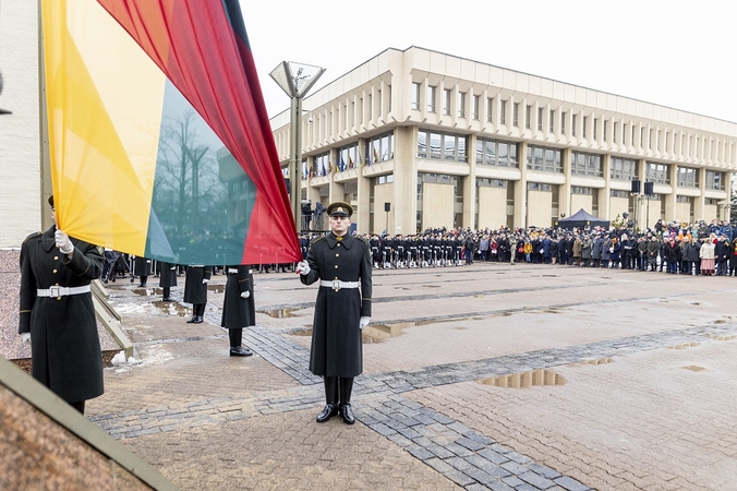 Keli tūkstančiai žmonių Vilniuje susirinko švęsti Nepriklausomybės atkūrimo