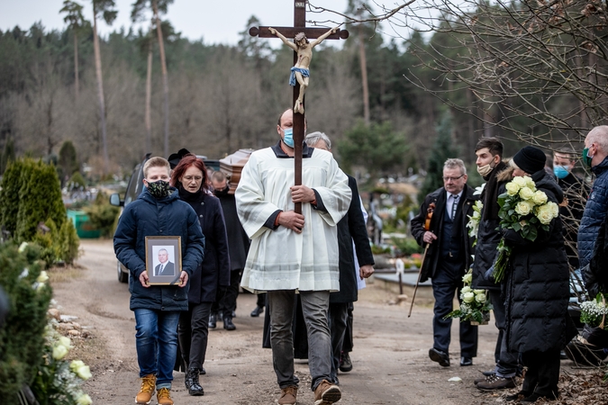 Amžinojo poilsio atgulė J. Mačiulis – girininkas, politikas, krepšininko J. Mačiulio tėtis
