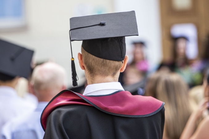Valstybinių studijų fondo vadovas: paskolų mokslui nesugeba grąžinti 2–2,5 proc. studentų