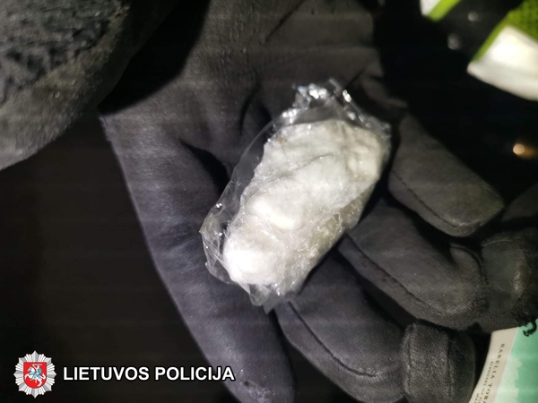 Marijampolės kriminalistai užkardė dar dviejų narkotikų platintojų veiklas
