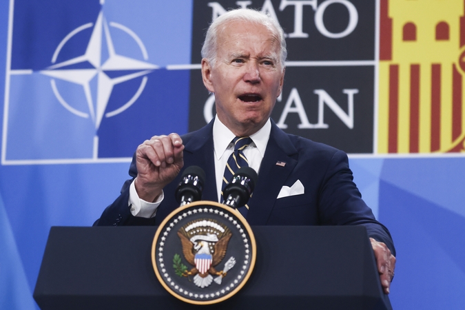 J. Bidenas per klaidą įvardijo Šveicariją kandidate į NATO