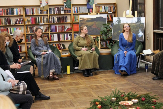 Biblioteka kvietė į sutartinių ratą: Kalėdų dvasia atspari tradicijos virsmams