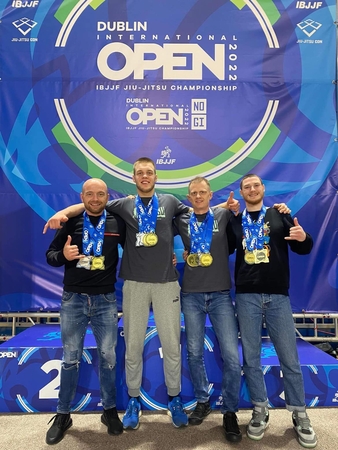 Iš tarptautinio džiu-džitsu čempionato keturi lietuviai parsivežė dvylika medalių