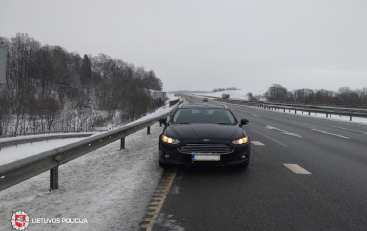 Praėjusią parą eismo įvykiuose nukentėjo keturi žmonės: tarp jų – mažametis