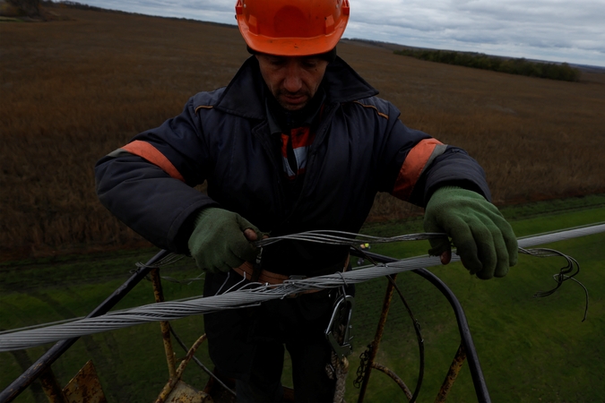 Ukrainos prezidentūra: po Rusijos smūgių per milijoną Ukrainos namų ūkių liko be elektros