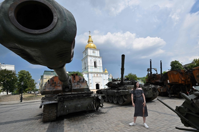Ispanijos ir Vokietijos ministrės neatsakė į klausimą apie galimą tankų siuntimą į Ukrainą