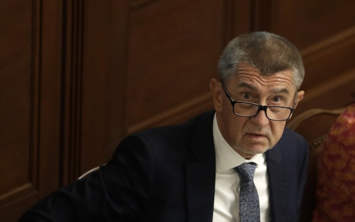 Sukčiavimu kaltinamas Čekijos ekspremjeras A. Babišas stojo prieš teismą