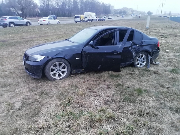 Aiškėja detalių apie gėlių kioską taranavusį BMW: avariją sukėlė per tiesioginę transliaciją