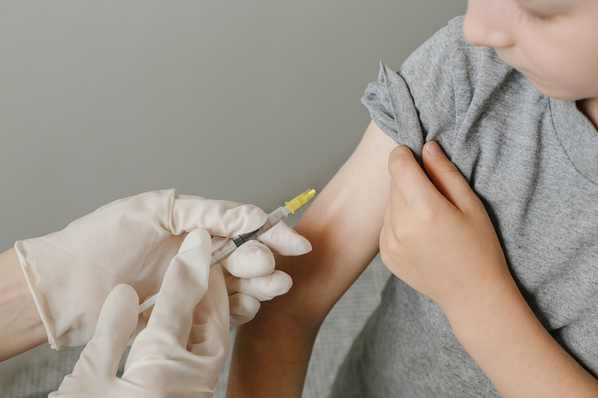 Praneša: tarp vaikų plinta neaiškios kilmės ūminis hepatitas