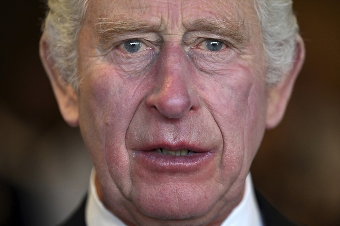 Karalius Charlesas III apie Elizabeth II mirtį sužinojo telefonu: papasakojo apie reakciją