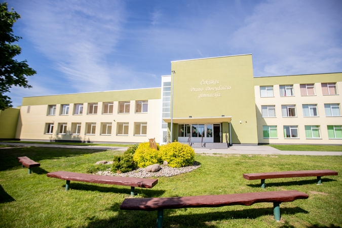 Įkurtuvės: netrukus priestate prie gimnazijos duris atvers laisvalaikio salė.