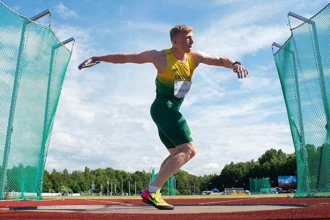 Disko metikas M. Alekna vejasi legendinį tėvą