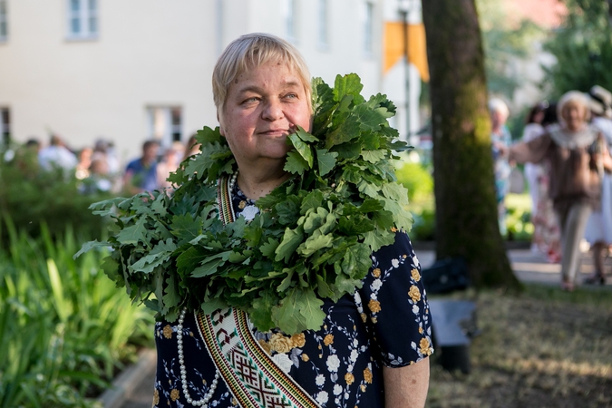 Prasmė: „Labiausiai dėkinga Dievui, kad išgriebė mane iš tamsos ir įdėjo žodžius į burną“, – sako garbingo titulo nesureikšminanti D.Zelčiūtė.