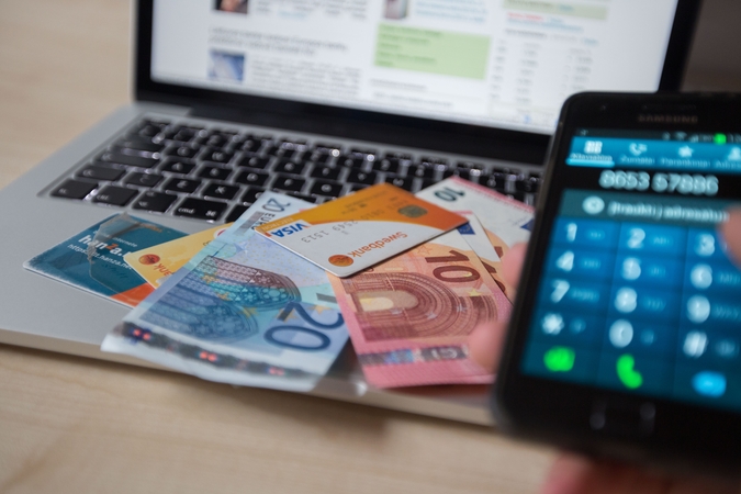 Sukčiai įmonei atsiuntė suklastotą sąskaitą: pasisavino 61,3 tūkst. eurų