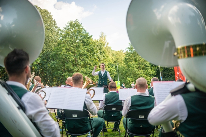 Jubiliejiniame „Ąąąąąąžuolissimo!“ koncerte – premjera, pučiamųjų muzika ir skrajojantys angelai