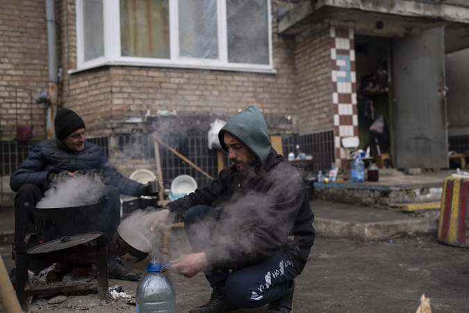 Ukraina ragina civilius palikti okupuotas teritorijas pietuose