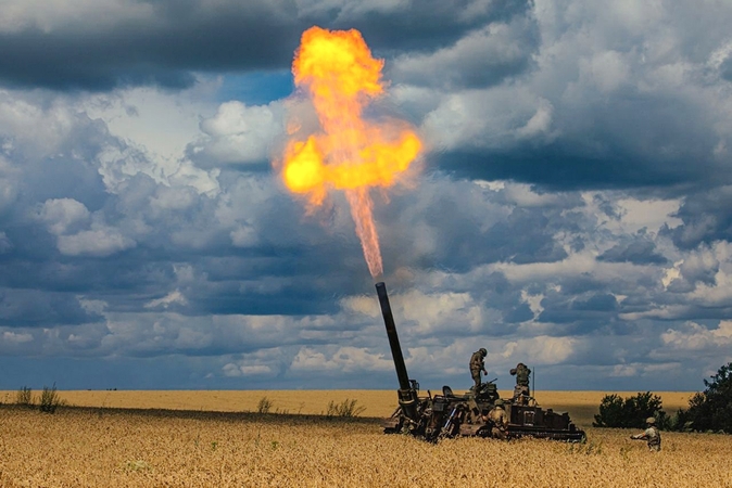 Ukraina bando atsikovoti teritorijas pietuose, sukaustydama Rusijos pajėgas