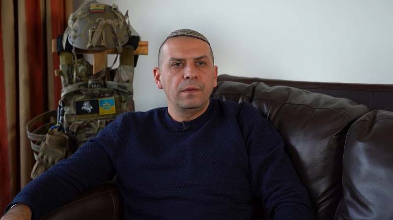 Buvęs Izraelio karys D. Lupshitzas trokšta grįžti ginti užpultos šalies: kraustausi iš proto