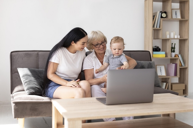 Ir vaiką, ir močiutę užregistruoti pas gydytoją internetu gali šeimos nariai