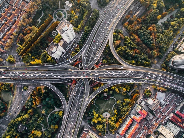 Civilizacija: privačių automobilių vairuotojai atsakingi ne tik už spūstis ar taršą.