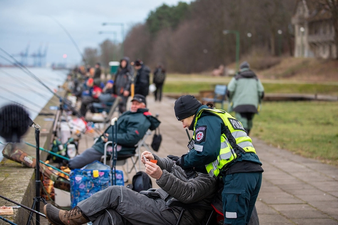 Reidas Smiltynėje – dešimtys žvejų gavo baudas