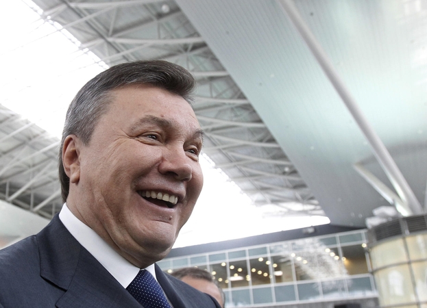 V.Janukovičius 