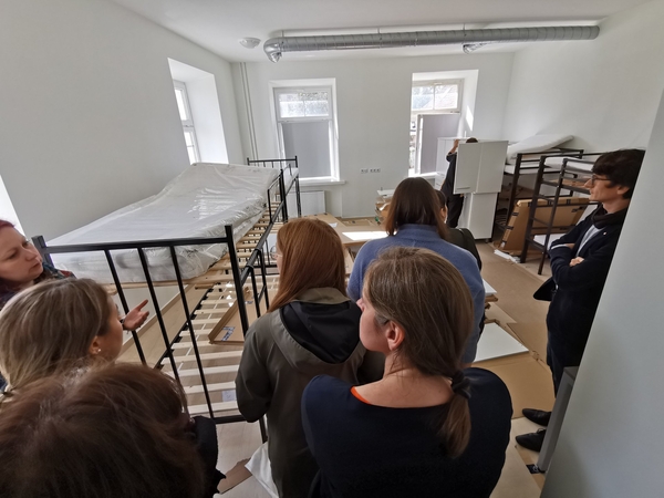Benamiams atveriami atsinaujinę Vilniaus arkivyskupijos „Carito“ namai
