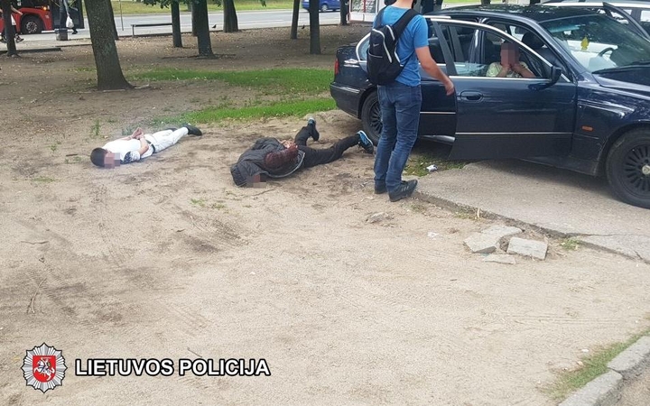 Sučiupo narkotikų prekeivius: kvaišalus platino nepilnametis ir neįgalusis