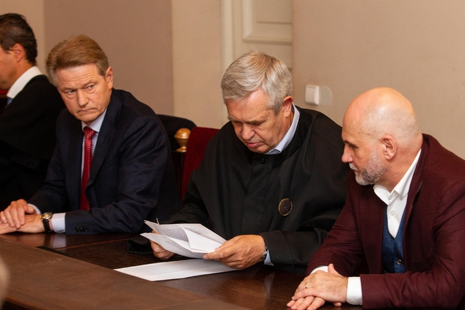 R. Pakso ir G. Vainausko byloje teismas sprendimą skelbs vasarį