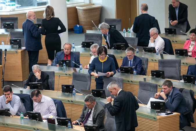 Kitą savaitę – du nenumatyti Seimo posėdžiai