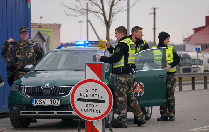 Pasieniečių vadas: išvykstančiųjų antplūdžio iš Lietuvos kol kas nėra