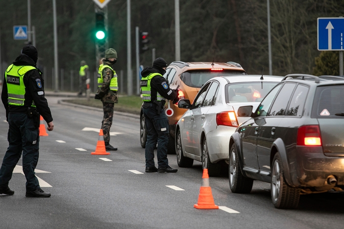 Komisija siūlo keisti taisykles, kada neriboti judėjimo tarp miestų ir rajonų