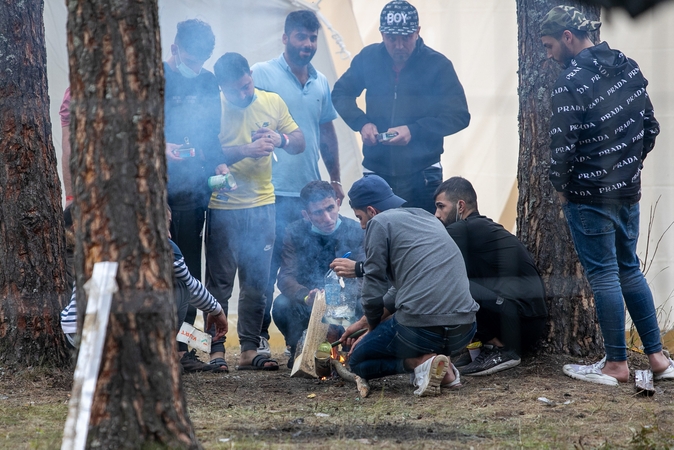 Seimo komitetas pritarė, kad neteisėtus migrantus būtų galima apgręžti tik pasienio ruože