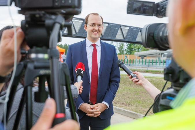 Susisiekimo ministras Anykščiuose domėsis kelių priežiūra