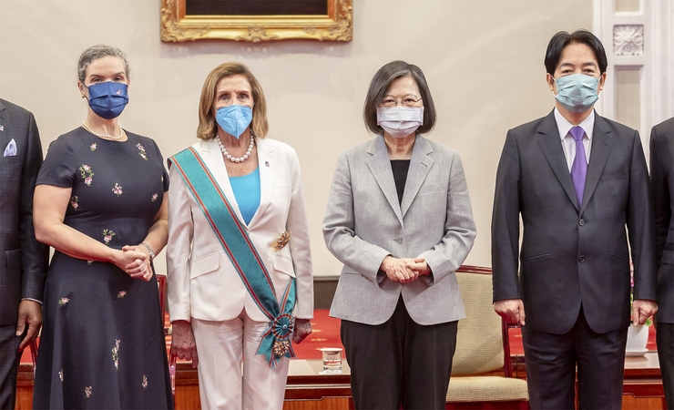 „EUobserver“: Lietuva – kol kas vienintelė ES šalis, parėmusi N. Pelosi vizitą į Taivaną