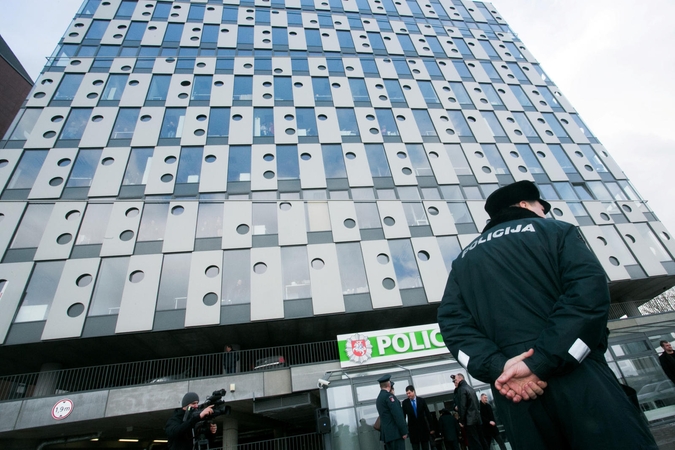 Vilniuje suimtas piktnaudžiavimu įtariamas policininkas