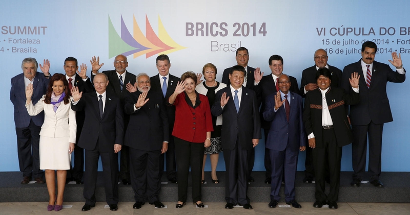Pietų Amerikos lyderiai giria naujo BRICS banko įkūrimą