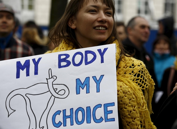 Lenkija kyla į kovą su abortais