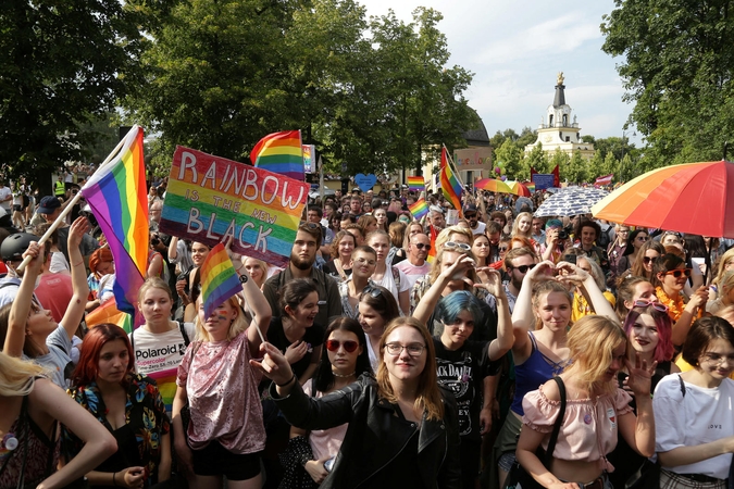 Gėjų paradas Lenkijoje sukėlė pyktį: dalyviai buvo apmėtyti akmenimis
