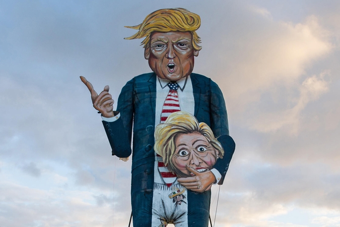 H. Clinton skleidžia optimizmą, D. Trumpas – niūrius perspėjimus