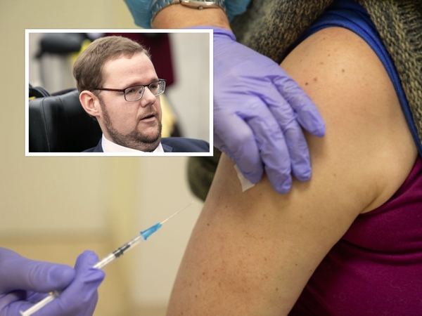 Kreipėsi į ministrą dėl vakcinos poveikio sunkiems ligoniams
