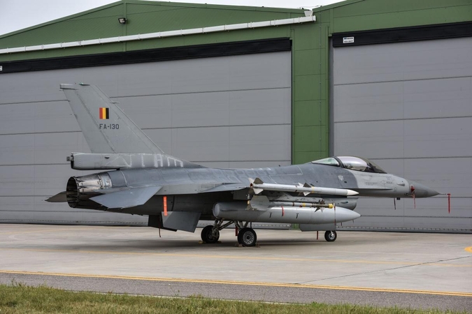 Belgija ir Danija perima NATO oro policijos pamainą Šiauliuose