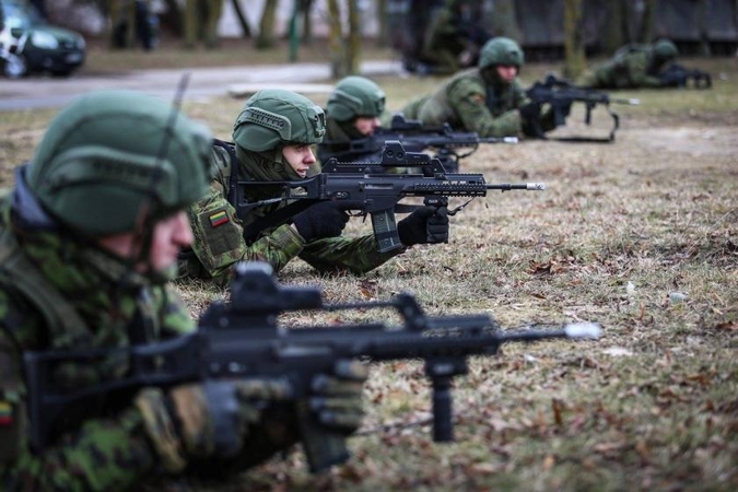 Lietuvos kariuomenė pirks daugiau automatinių ginklų G-36