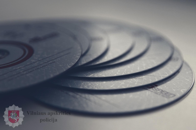 Vilniečio namuose policija rado laikmenų su vaikų pornografija