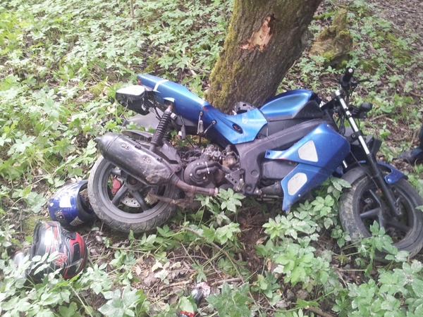 Policija persekiojo motoroleriu sprunkančius nepilnamečius