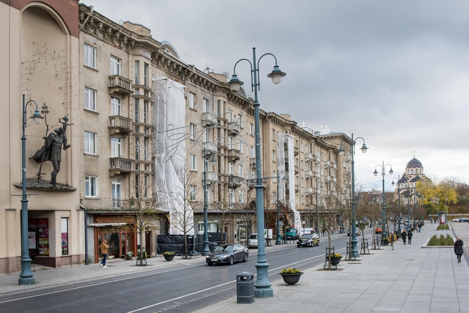 Motyvas: sutvarkyti kaimynų balkonai skatina ir kitų namų gyventojus pradėti svarstyti, kaip atsinaujinti patiems.