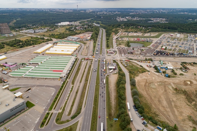 Dėmesio, vairuotojai: rengiant sankryžą prie Gariūnų bus ribojamas eismas